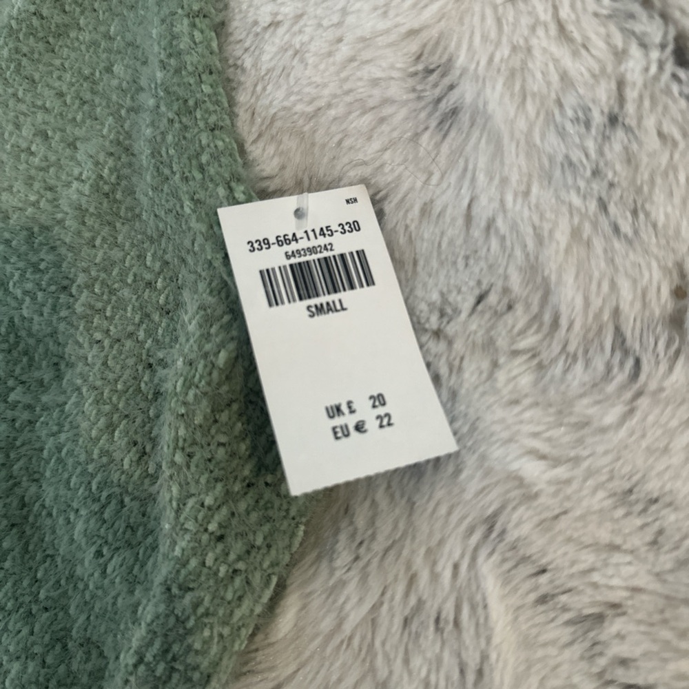 Hollister Sage Green Knit Halter Top - Picture 2 of 4